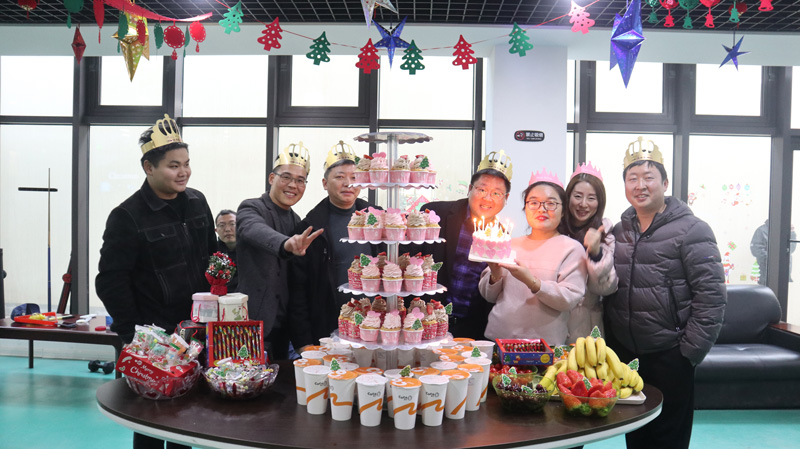 繽紛平安夜，歡樂圣誕節(jié) | 寶開舉辦第四季度員工集體生日會(huì)
