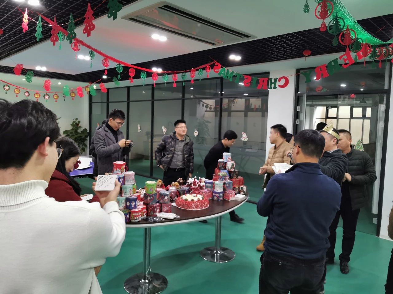 圣誕主題生日趴 | 濃情暖意平安夜，誕愿有你共前行