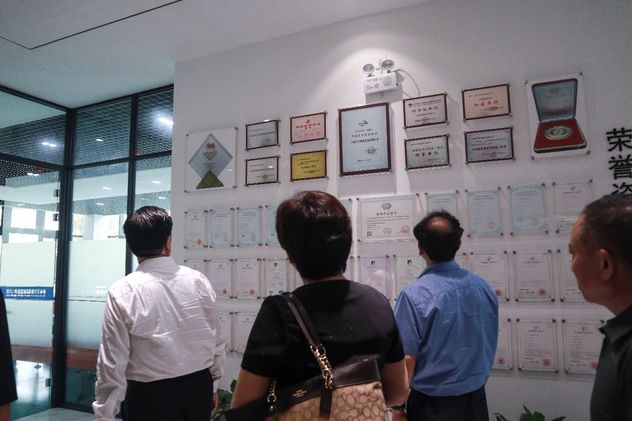 快訊 | 河北省工信廳、石家莊市委市政府領(lǐng)導(dǎo)蒞臨寶開智能參觀考察