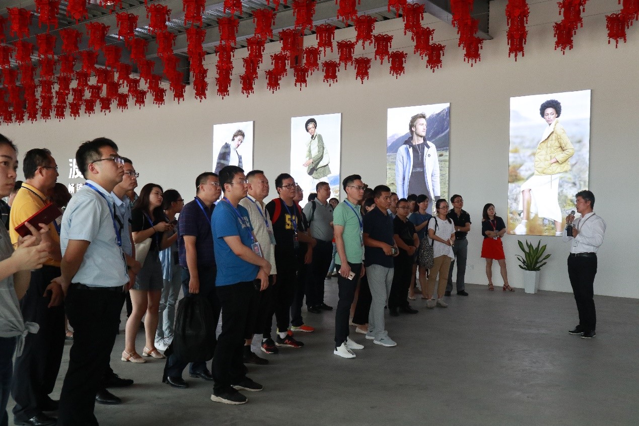 寶開集成服裝行業(yè)代表項目 | 波司登集團智能配送中心迎業(yè)內眾嘉賓集體參觀