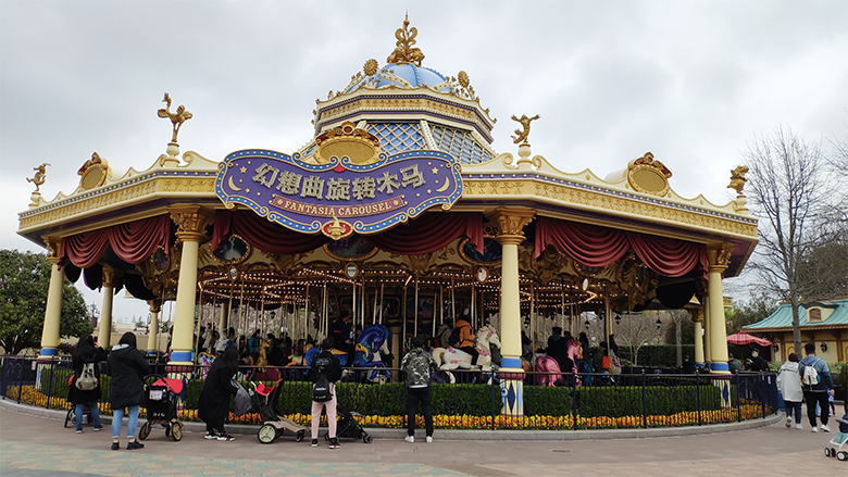 Happy Women’s Day | 歡度三八節(jié)，我們相約上海迪士尼樂(lè)園