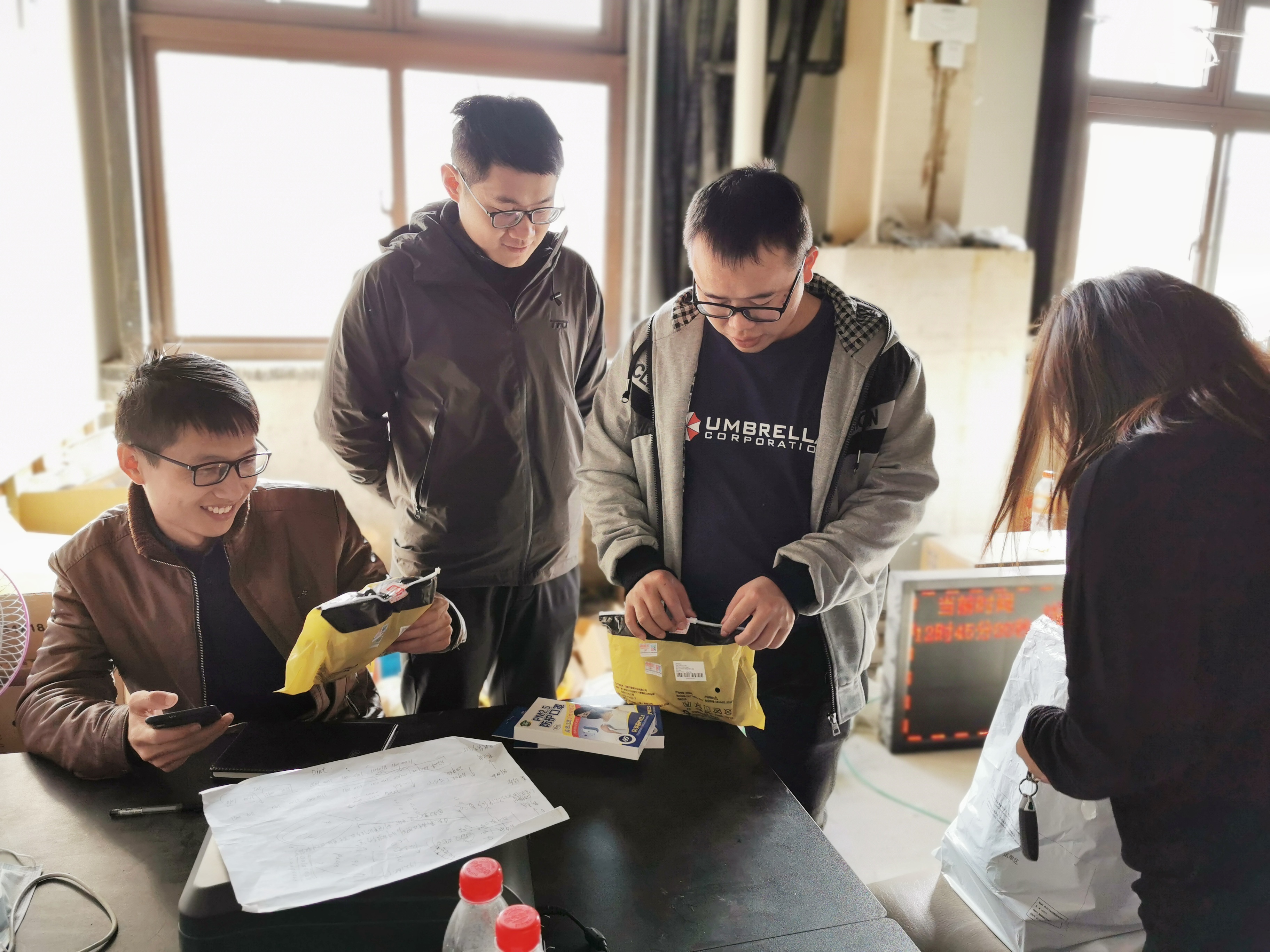 11月中旬，寶開工會組織開展“走一線、送溫暖”關愛員工暖冬行動。