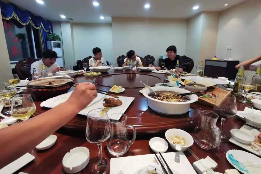 夏送清涼，集體慶生，慰問一線 | 致我們的一線伙伴：辛苦了！