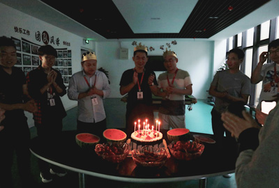 員工集體生日會(huì) | 繽紛五月，把美好的祝福送給你
