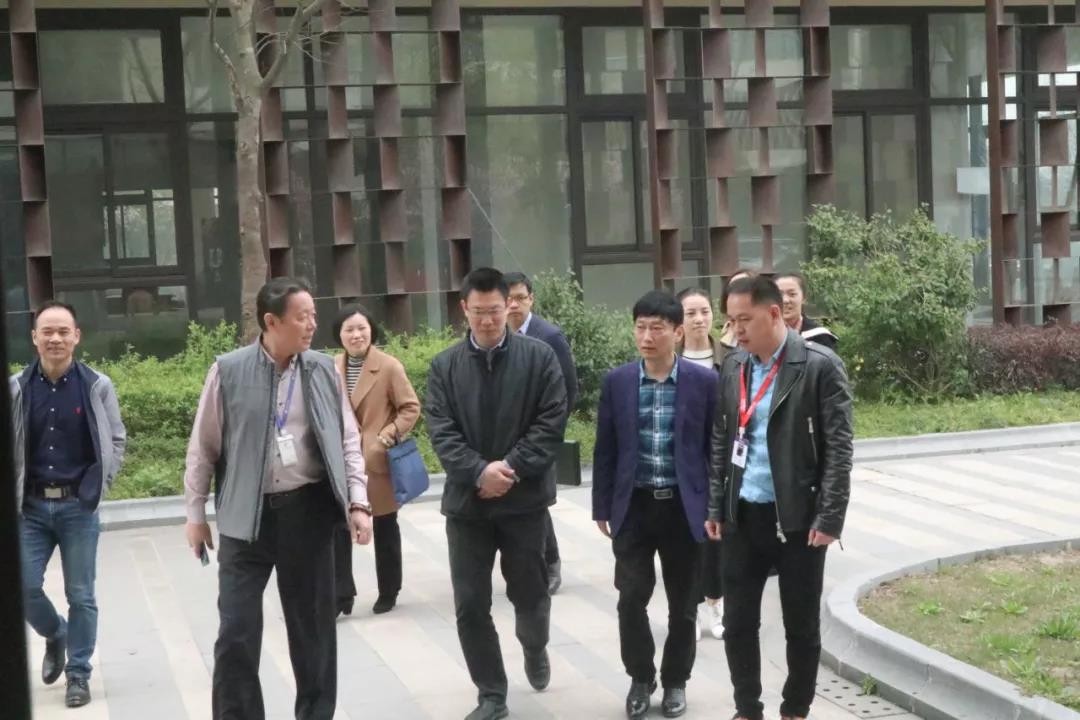 簡訊 | 黨建引領(lǐng)，助力企業(yè)發(fā)展！上海市委黨校領(lǐng)導(dǎo)一行蒞臨寶開考察調(diào)研！