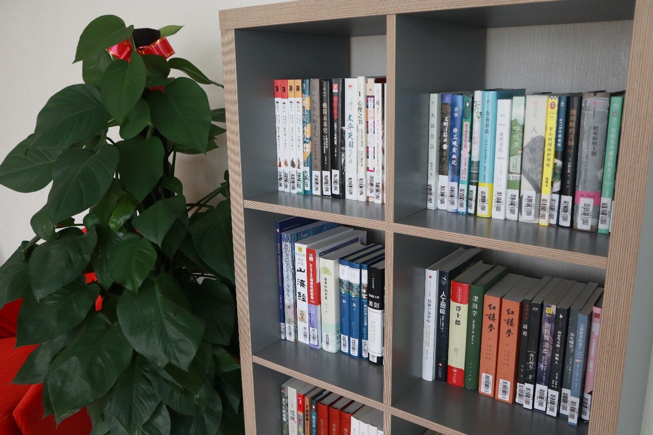 企業(yè)書香 | 寶開(kāi)新建職工書屋，“小書屋”構(gòu)建精神“大家園”