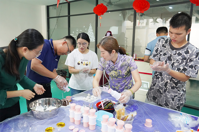 月圓中秋 · 集體慶生 | 溫馨九月，迎佳節(jié)，賀生辰，共團(tuán)圓！