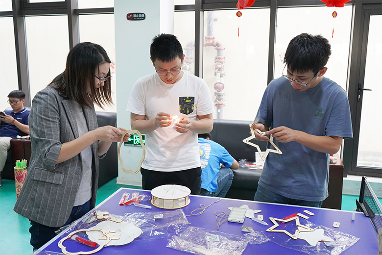 月圓中秋 · 集體慶生 | 溫馨九月，迎佳節(jié)，賀生辰，共團(tuán)圓！
